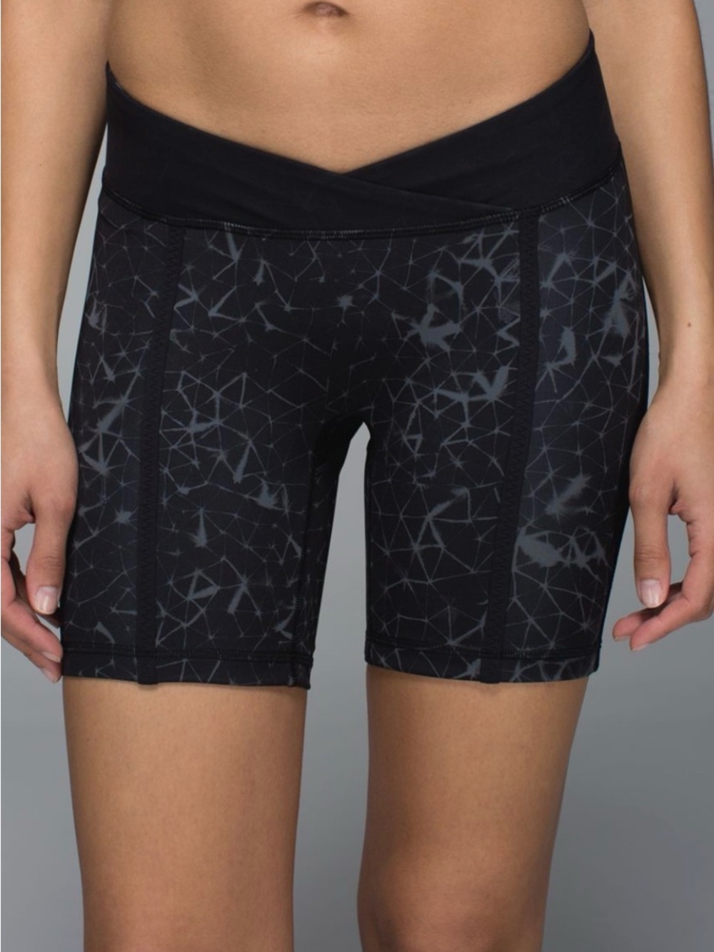 Lululemon pedal pace short color black